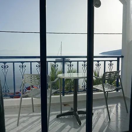 Eleni 3* Livadia (Tilos)